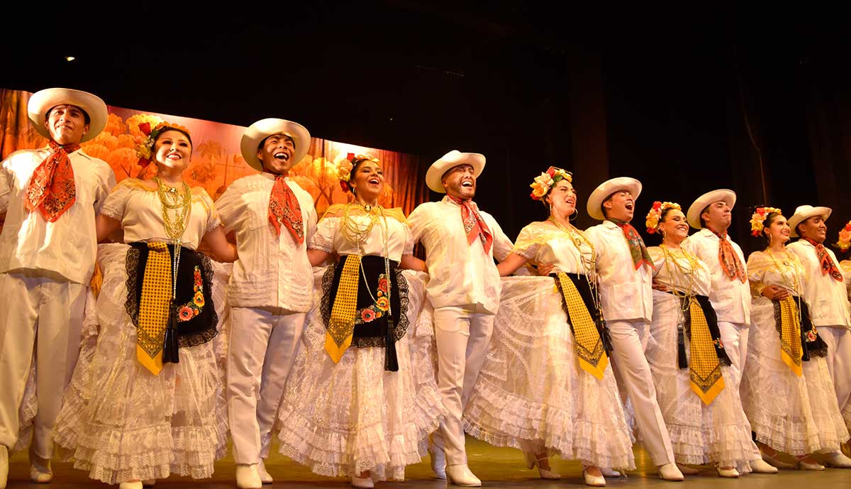 Ballet Folklórico de la UASLP
