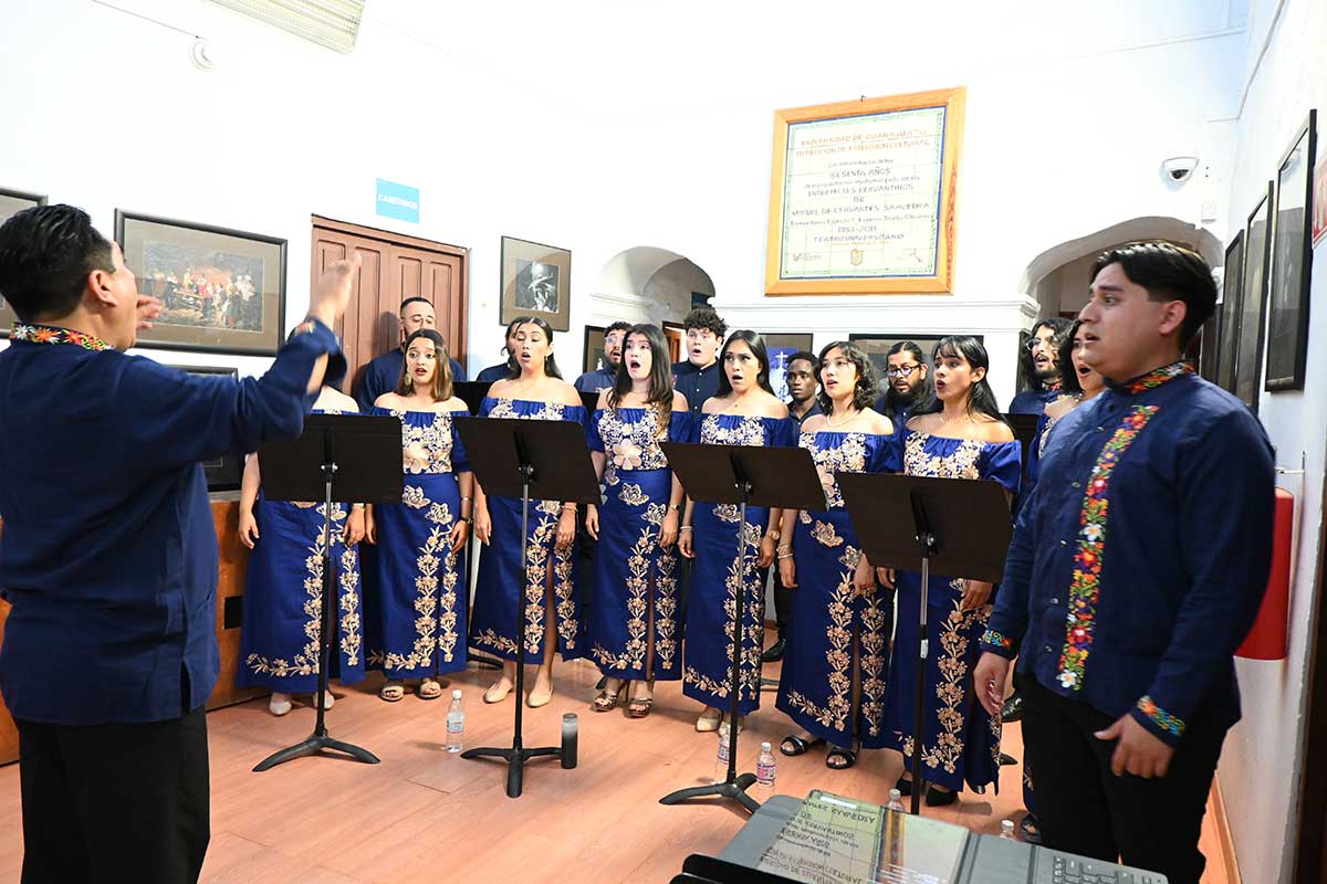 Camerata Coral de la UV